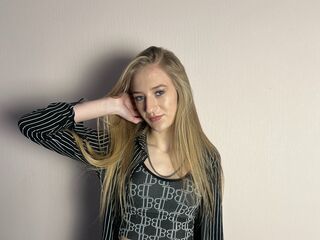 camgirl masturbating with sex toy PhyllisDeary